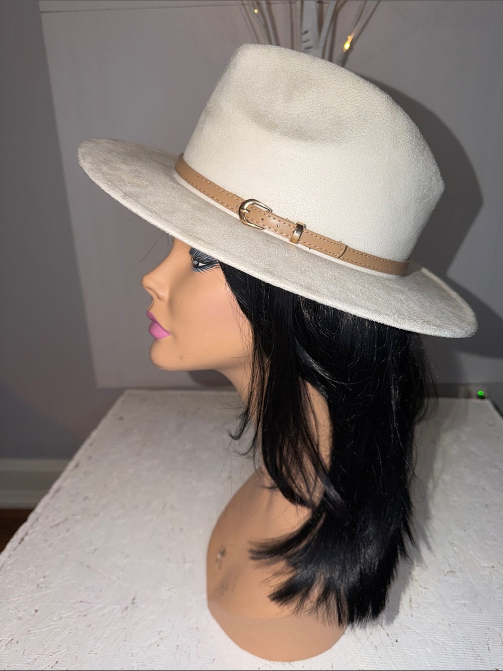 Hat EUC cream suede with tan leather, like trim